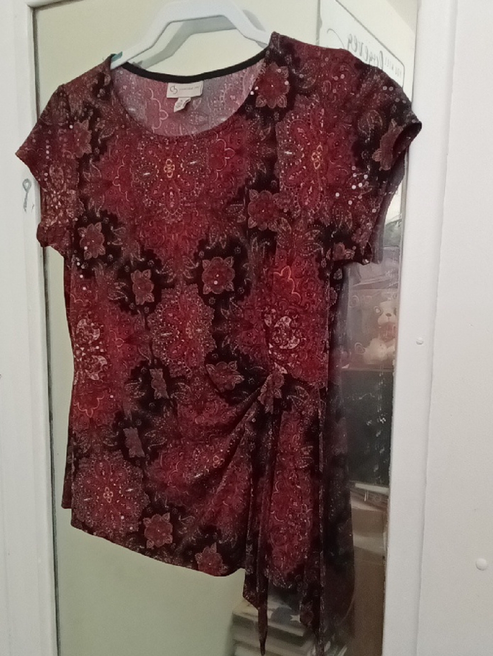 Women's Short Sleeve Floral Twist-Front Top - Burgundy